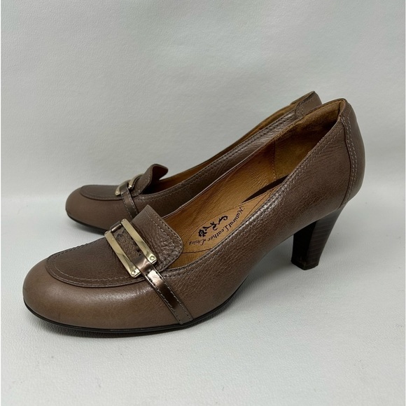 Sofft Size 9M Shoes Womens Slip-On Pumps Buckle Detail Stacked Heels Taupe Shoes - Picture 1 of 12